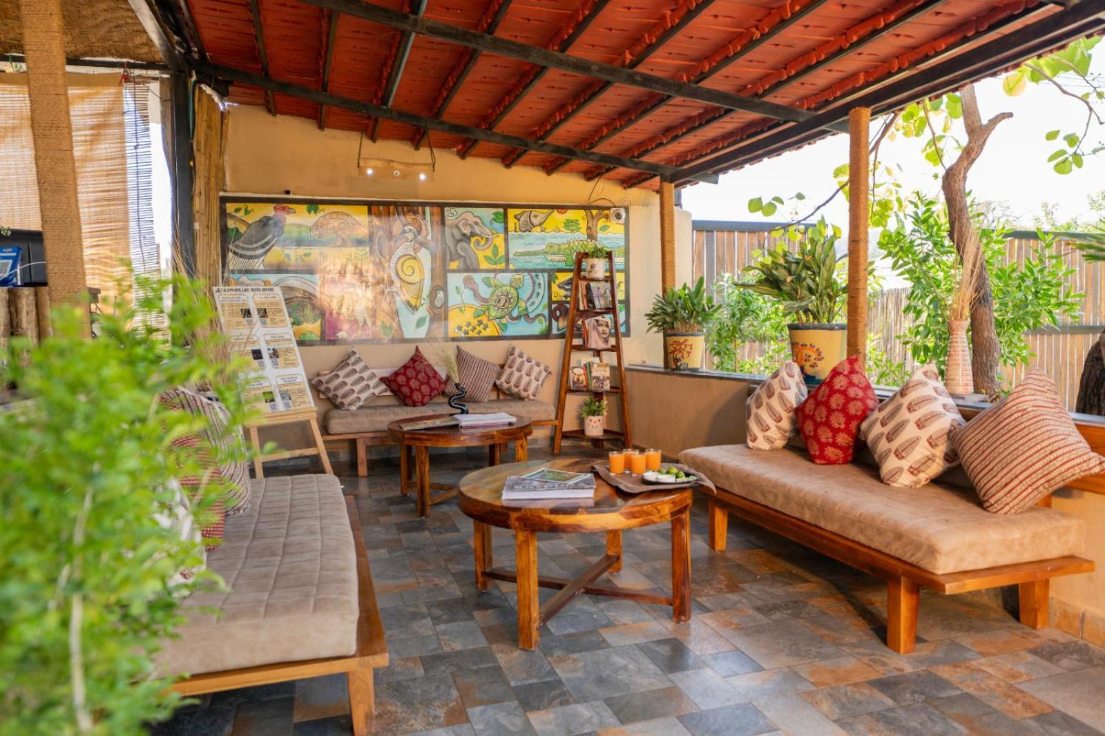 Moustache Panarpani Retreat Pachmarhi Hotel Exterior photo