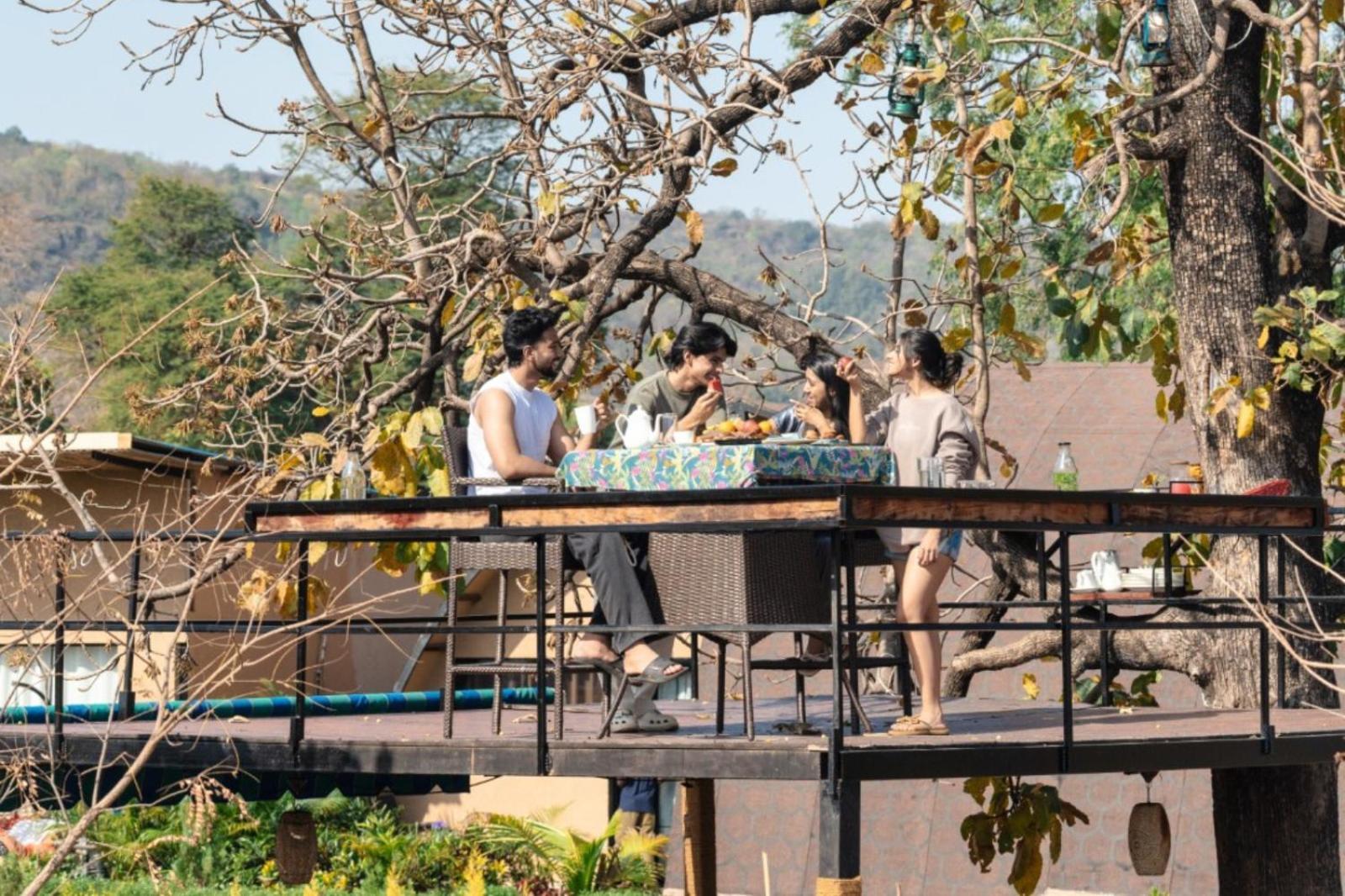 Moustache Panarpani Retreat Pachmarhi Hotel Exterior photo